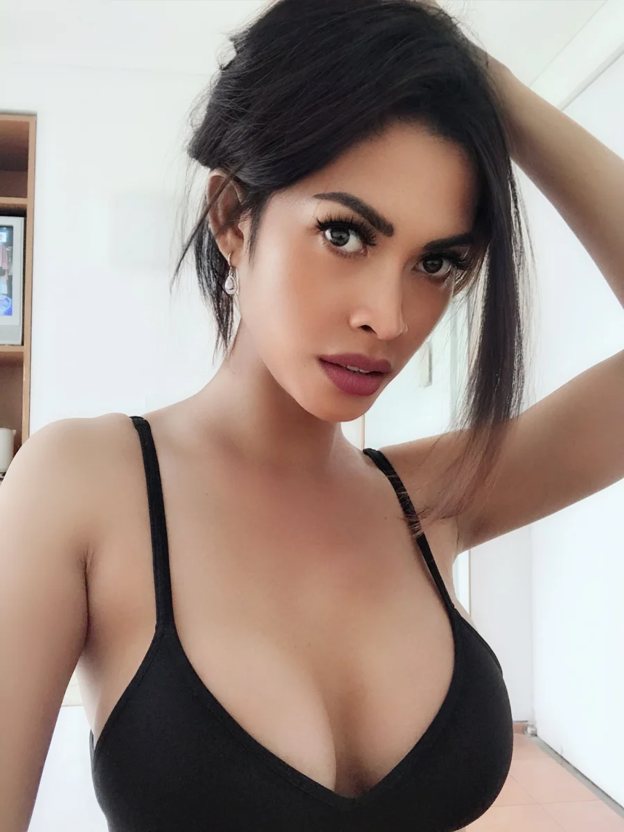 Hot_Lovenia
